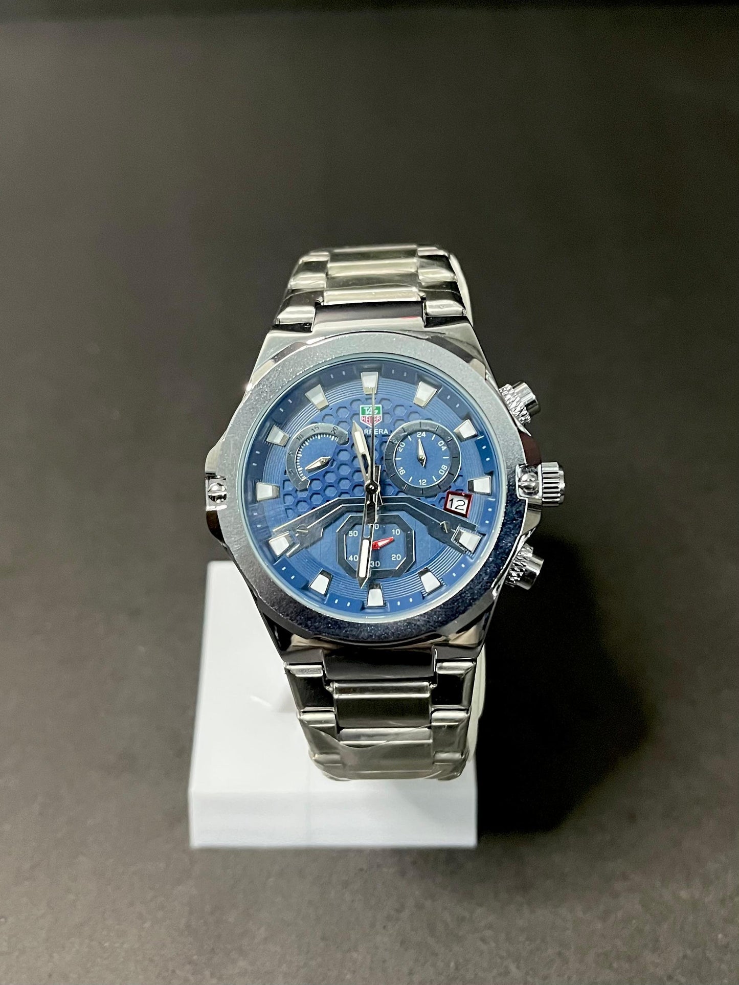 Carrera Chronograph Quartz Watch – Gold & Silver Chain - Black Textured Dial