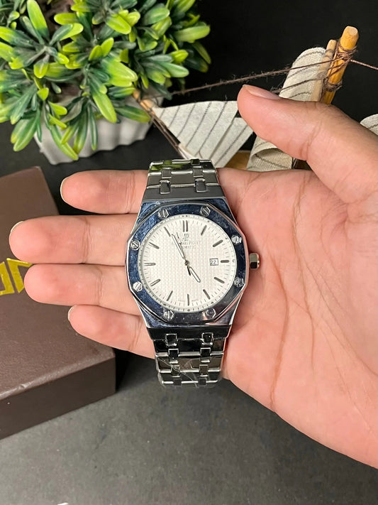 AP Royal Oak–White Tapisserie Dial AXIOM