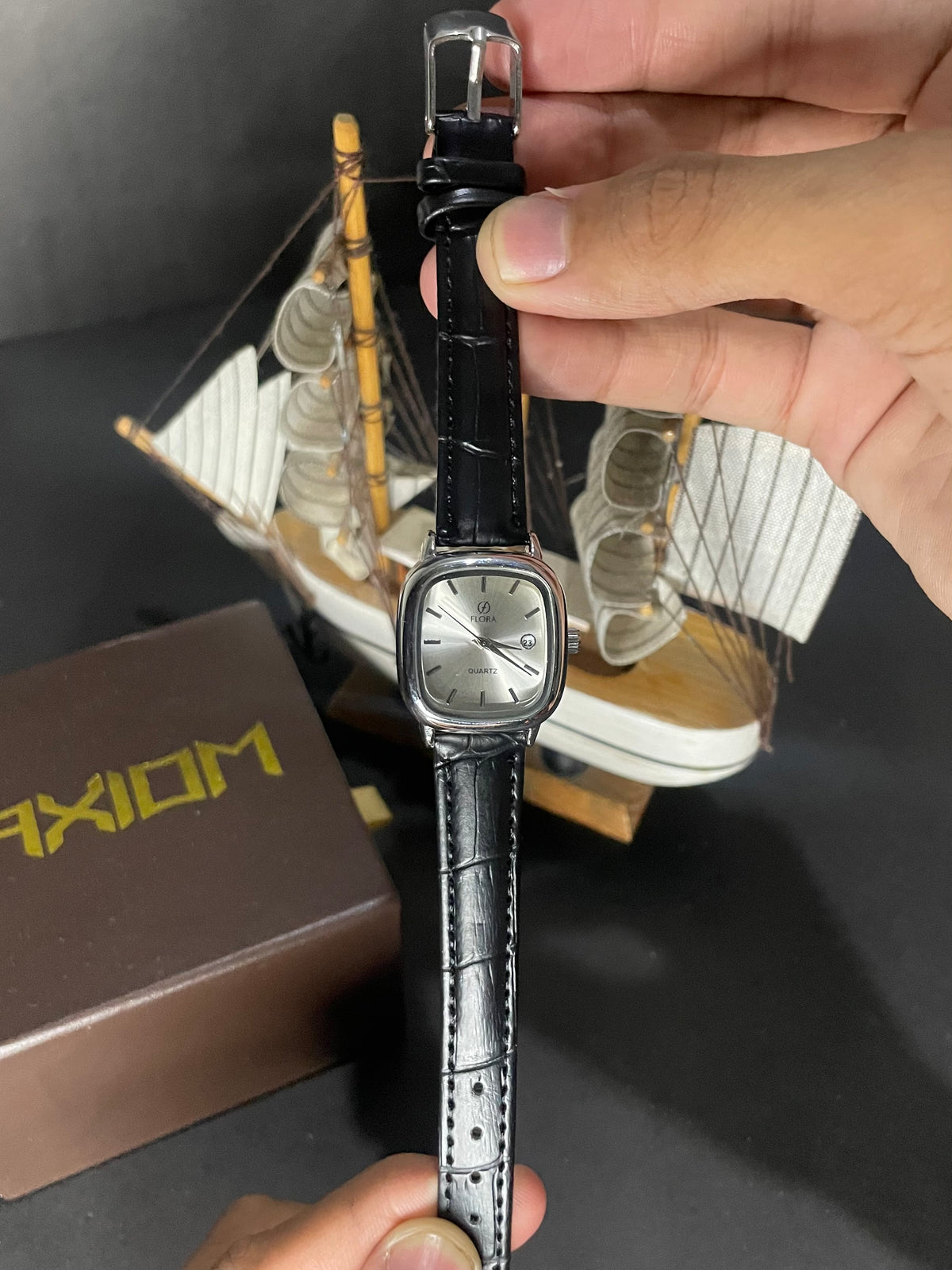 Flora Women's Rectangular Quartz Watch AXIOM