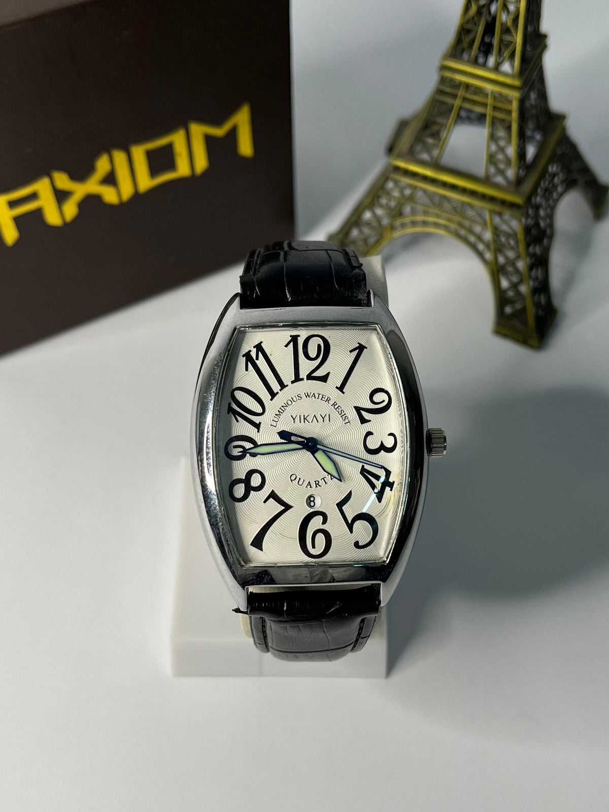 Vintage Tonneau Men's Watch – White Dial with Black Leather Strap