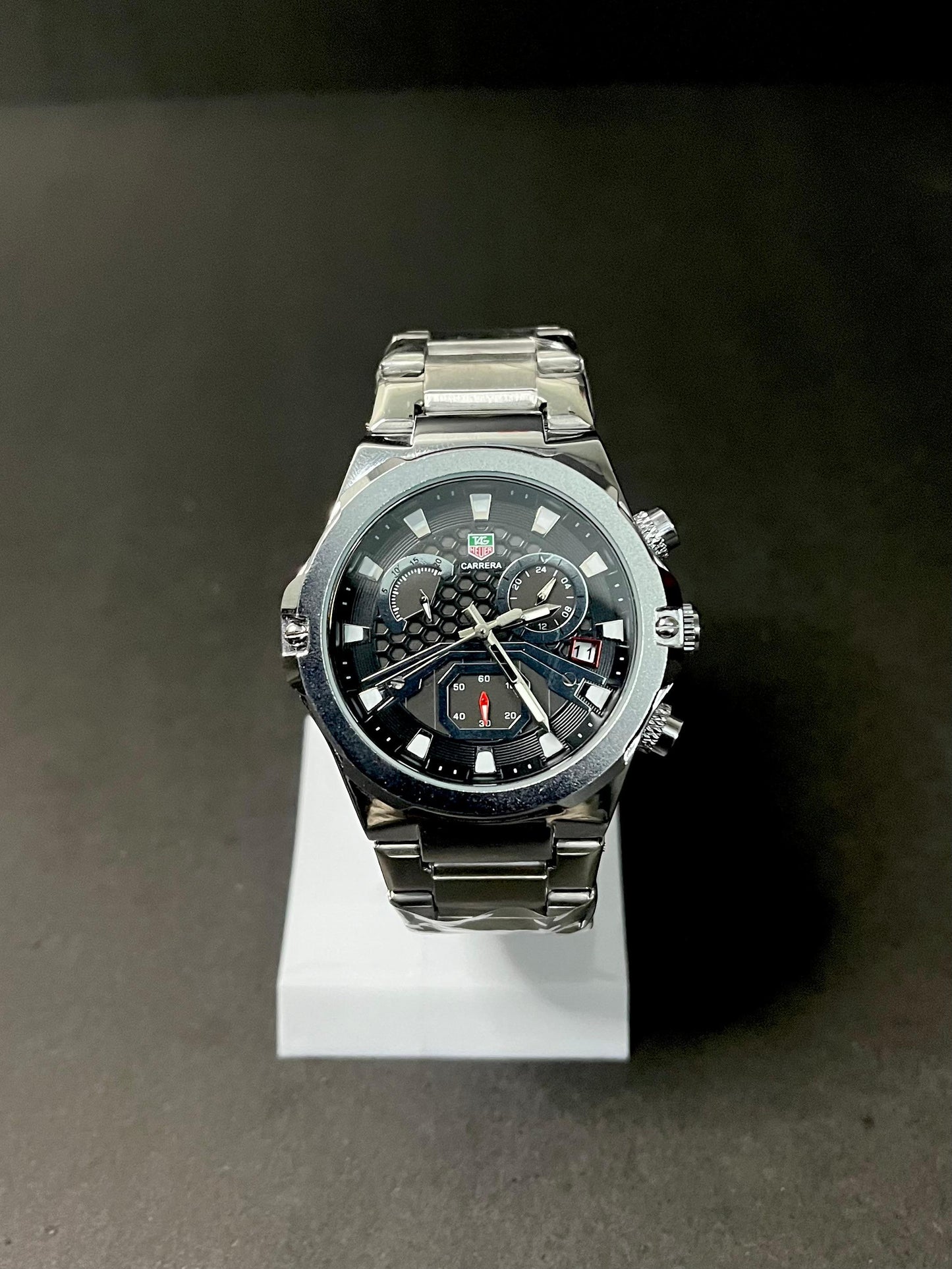 Carrera Chronograph Quartz Watch – Gold & Silver Chain - Black Textured Dial