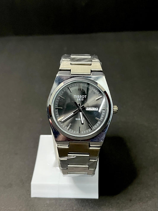 Tissot Men's Quartz Watch - Black Dial