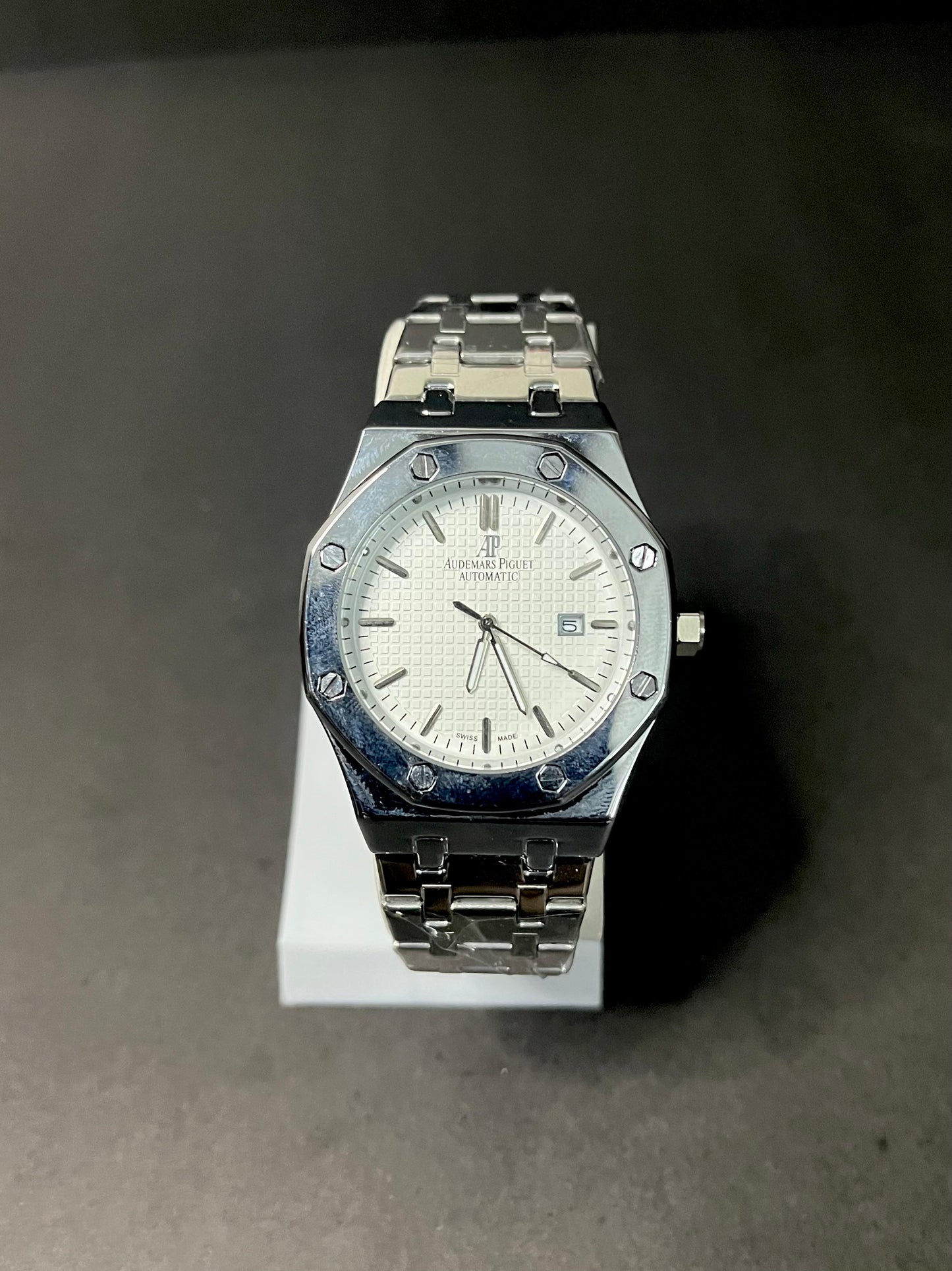 AP Royal Oak–Black Tapisserie Dial
